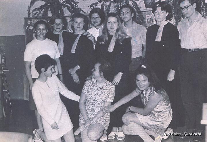 20 Kostiuk Wladyslawa z teatrem poezji.jpg